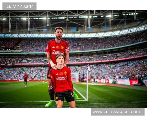 明天凌晨曼联对阵热刺的精彩对决值得期待球迷们的热情将再度燃起